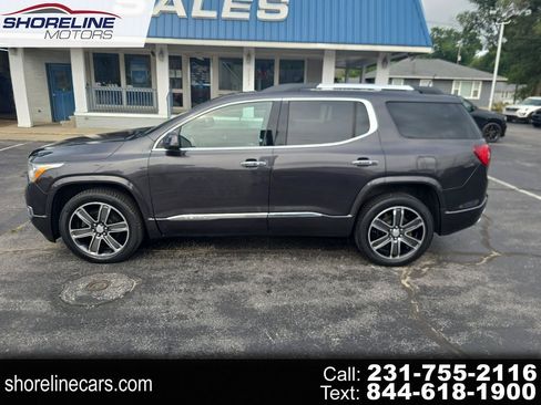 Used 2017 GMC Acadia Denali w/ Technology Package AWD/4WD image 1