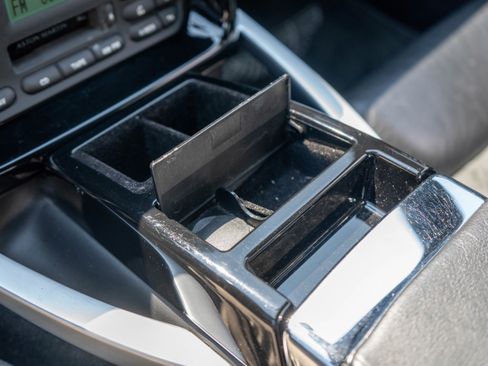 Used 2002 Aston Martin Vanquish image 24