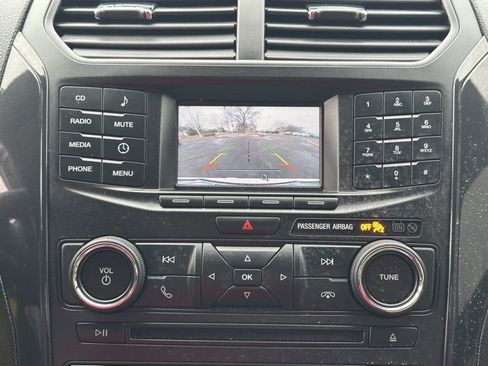 Used 2017 Ford Explorer 4WD image 35