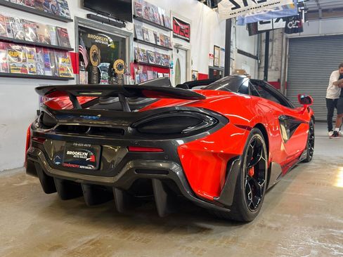 Used 2020 McLaren 600LT Spider RWD image 7