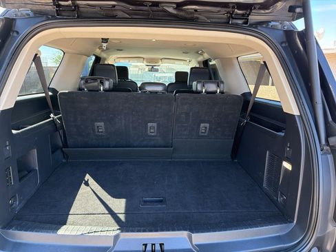 Used 2024 Ford Expedition Max XLT image 19