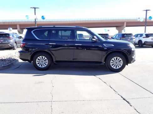 Used 2021 Nissan Armada SV image 5