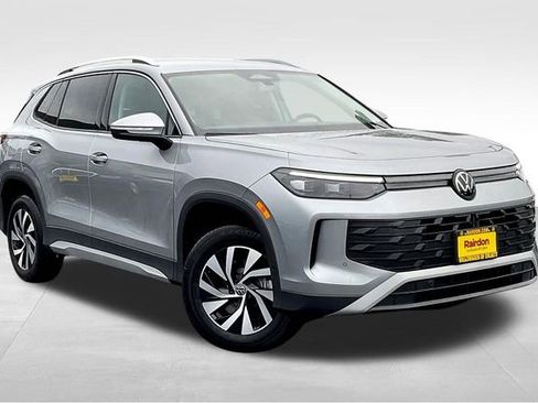 New 2025 Volkswagen Tiguan S image 1