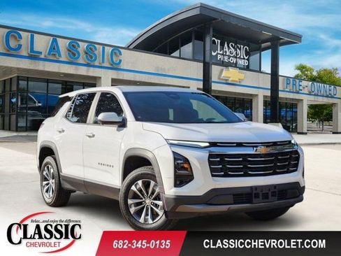 Used 2025 Chevrolet Equinox LT w/ Safety and Technology Package image 1