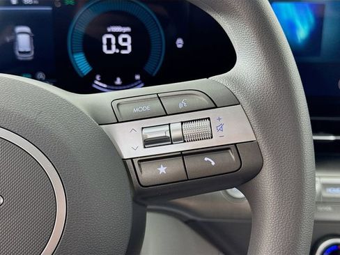 New 2026 Hyundai Kona SE image 18