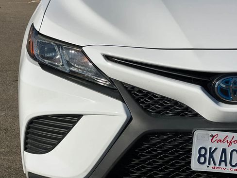 Used 2019 Toyota Camry SE w/ Audio Package FWD image 17