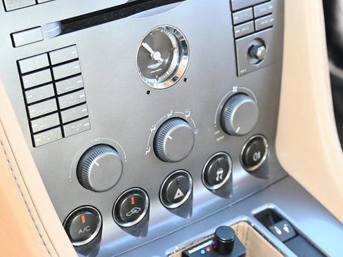 Used 2005 Aston Martin DB9 Volante image 19