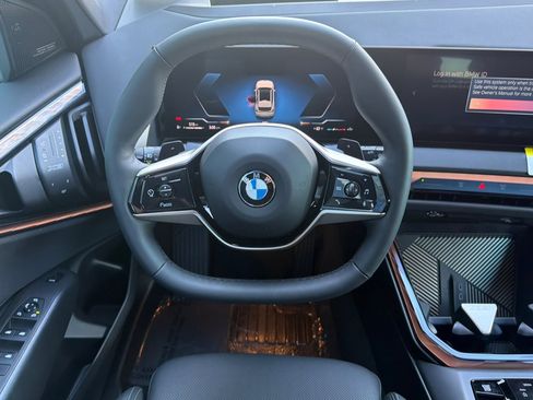 Used 2025 BMW X3 xDrive30i w/ Premium Package image 18