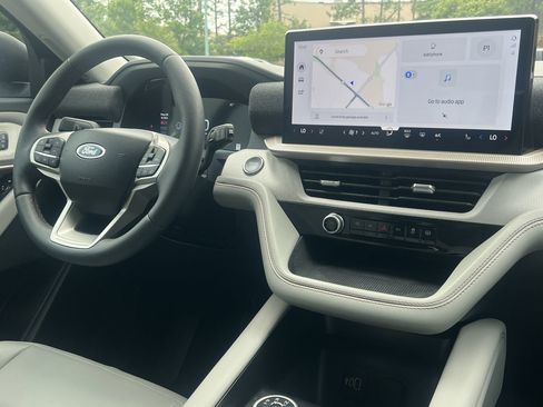 New 2026 Ford Explorer Active w/ Active Comfort Package RWD image 3