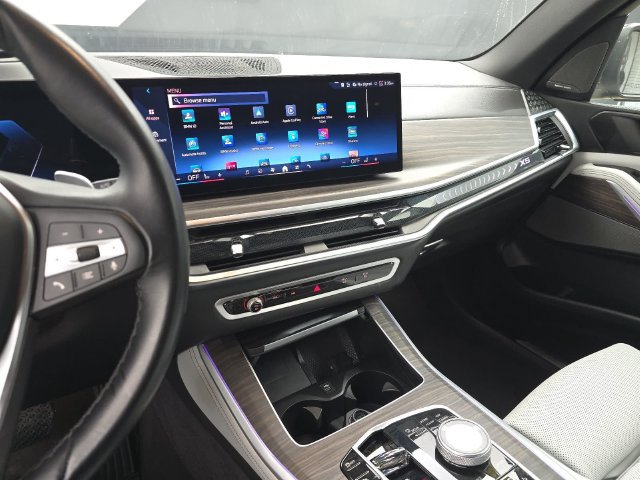 Used 2024 BMW X5 xDrive50e w/ Executive Package AWD/4WD image 18