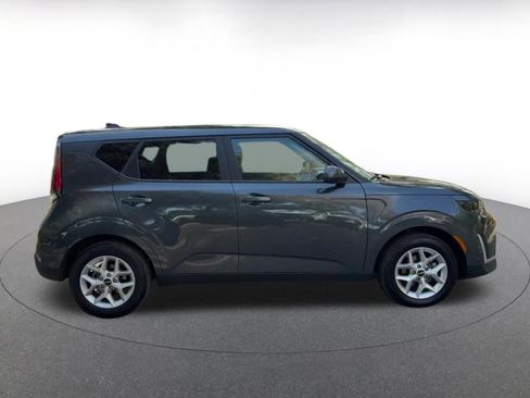 Used 2025 Kia Soul LX w/ LX Technology Package image 16