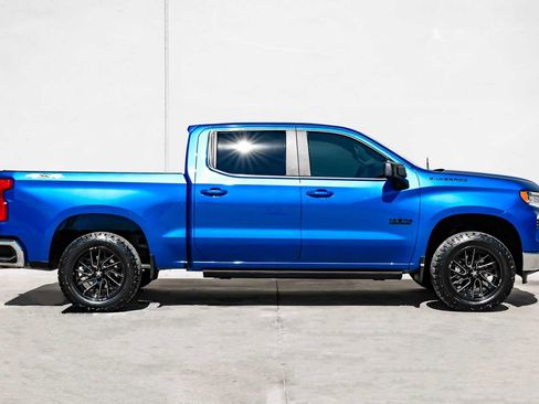 Used 2022 Chevrolet Silverado 1500 LT image 6