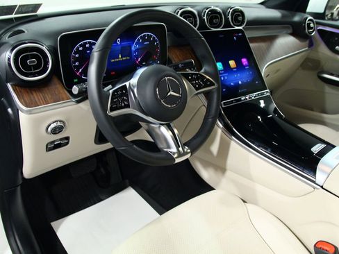 Certified 2026 Mercedes-Benz GLC 300 4MATIC image 5