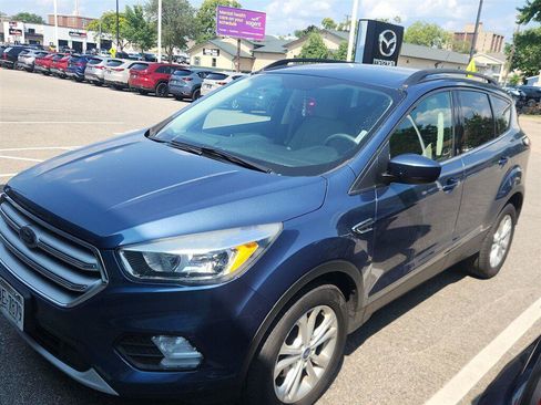 Used 2018 Ford Escape SE FWD image 9