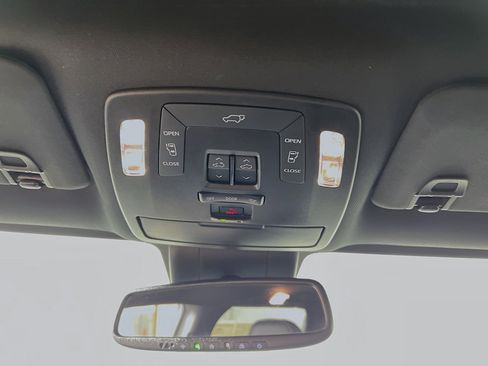 Used 2025 Toyota Sienna XSE image 21