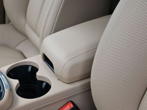 Used 2026 Porsche Macan image 21