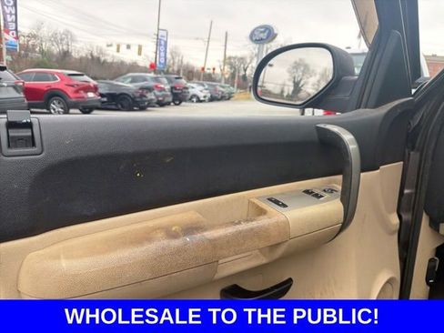 Used 2008 Chevrolet Silverado 1500 LT w/ EZ-Lift Tailgate Package image 9