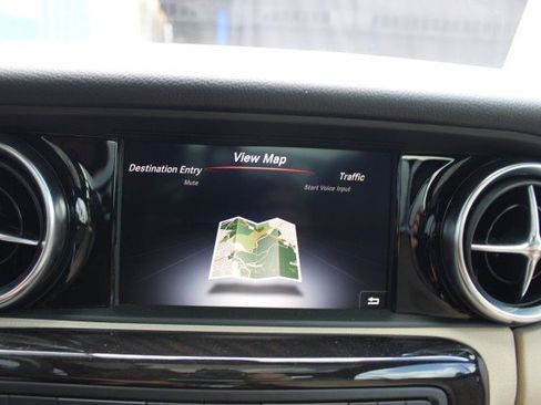 Used 2017 Mercedes-Benz SLC 300 w/ Premium 1 Package image 31