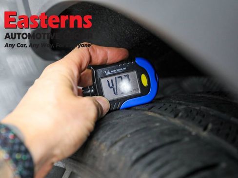 Used 2023 Ford Explorer XLT w/ Equipment Group 202A image 28