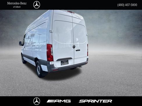 Used 2022 Mercedes-Benz Sprinter 2500 image 4