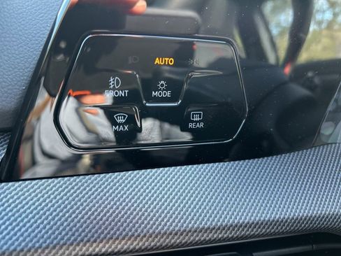 New 2026 Volkswagen GTI SE FWD image 30