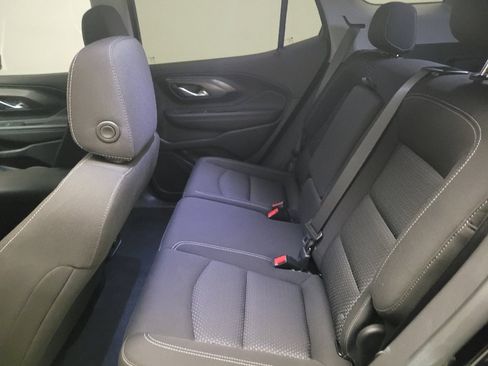 Used 2022 GMC Terrain SLE image 18