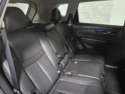 Used 2020 Nissan Rogue SL image 46