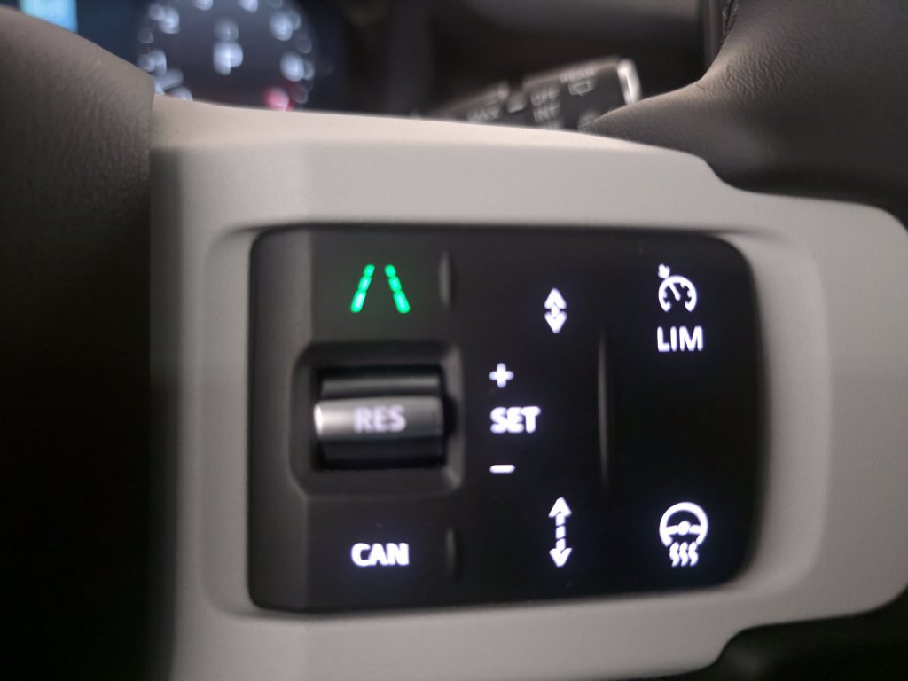 New 2026 Land Rover Defender 110 X-Dynamic SE AWD/4WD image 22