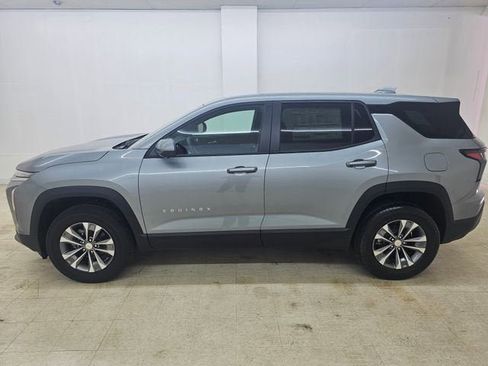 New 2026 Chevrolet Equinox LT w/ Convenience Package II FWD image 19