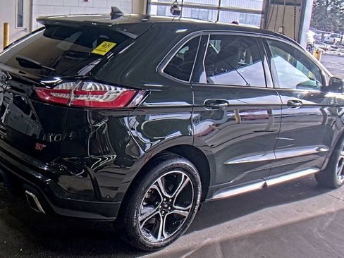 Used 2022 Ford Edge ST w/ Equipment Group 401A image 4
