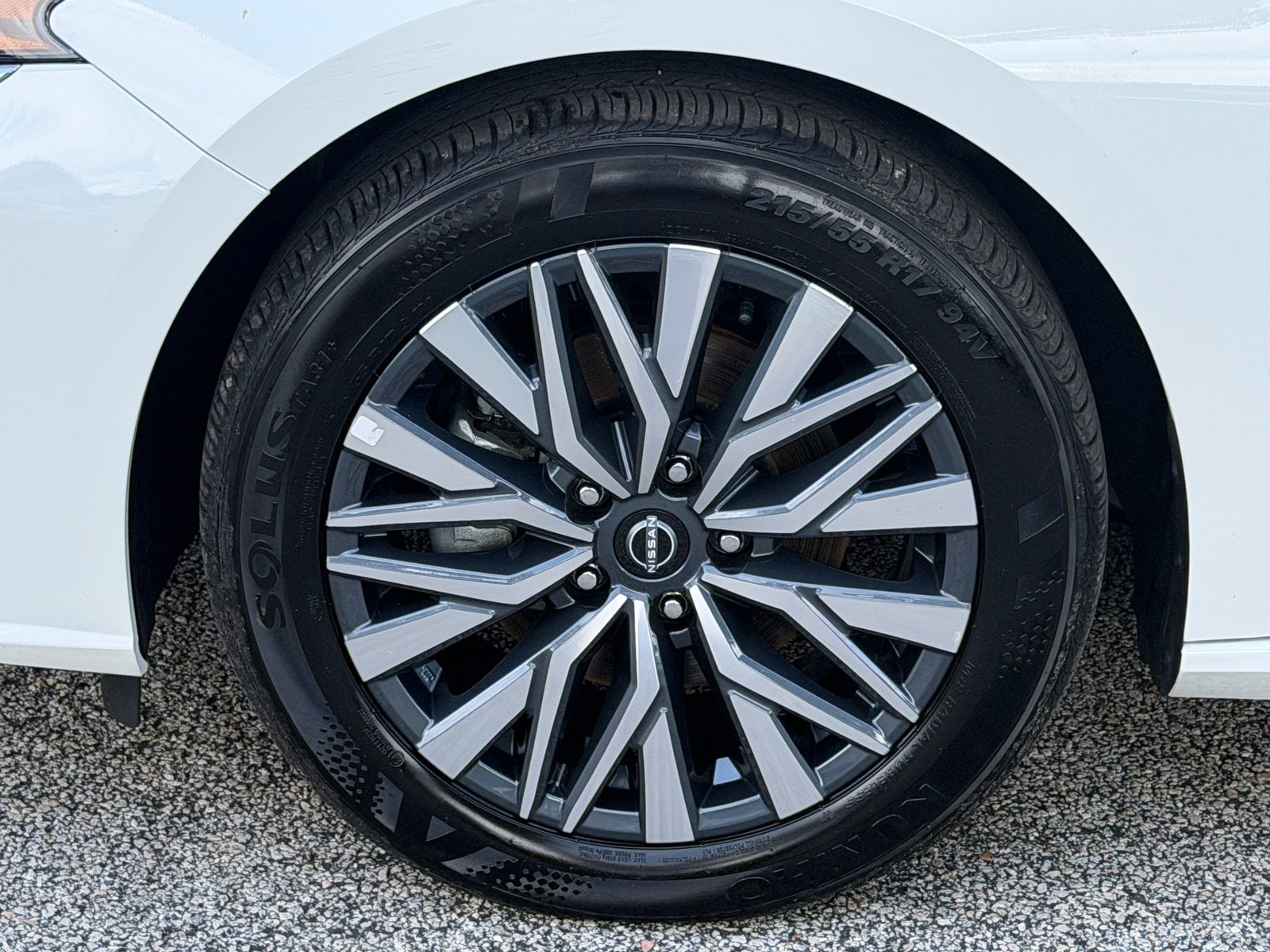 Certified 2025 Nissan Altima 2.5 SV FWD image 18