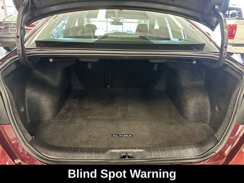 Used 2024 Nissan Altima 2.5 SV AWD/4WD image 6