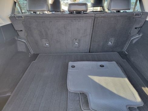 Used 2021 Nissan Rogue SV w/ Premium Package image 16