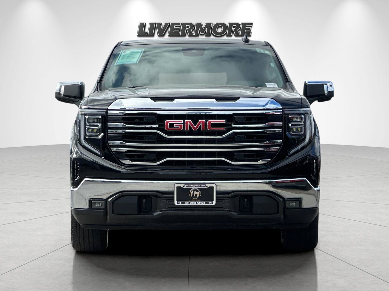 Used 2025 GMC Sierra 1500 SLT AWD/4WD image 8