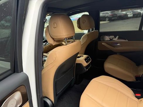 New 2026 Mercedes-Benz GLS 450 4MATIC image 9