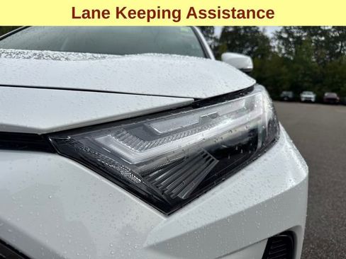 Certified 2025 Toyota RAV4 SE image 6