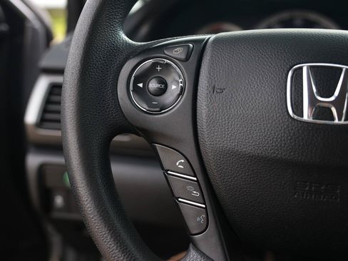Used 2015 Honda Accord LX image 25