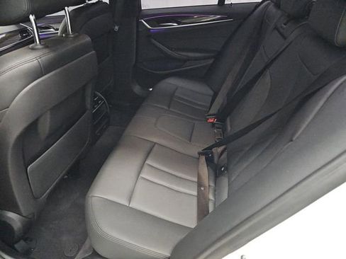 Used 2018 BMW 530i xDrive image 11