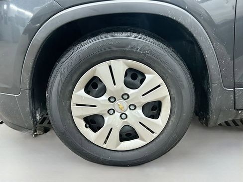 Used 2016 Chevrolet Trax LS image 29