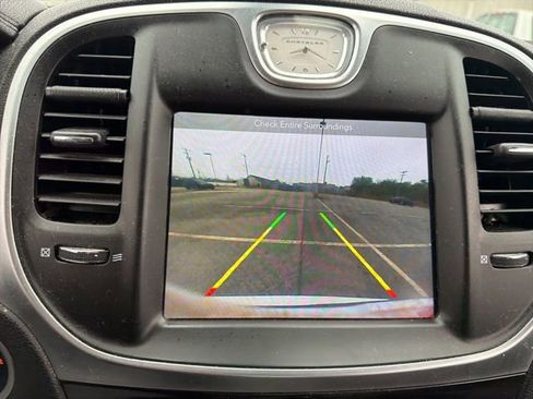 Used 2018 Chrysler 300 Touring w/ Sport Appearance Package image 22