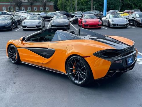 Used 2019 McLaren 570S Spider RWD image 10