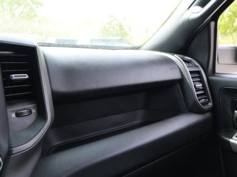 Used 2022 RAM 2500 Tradesman w/ Chrome Appearance Group image 25