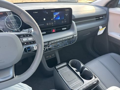 New 2025 Hyundai Ioniq 5 SEL image 30