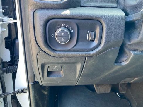 Used 2020 RAM 1500 Big Horn AWD/4WD image 18