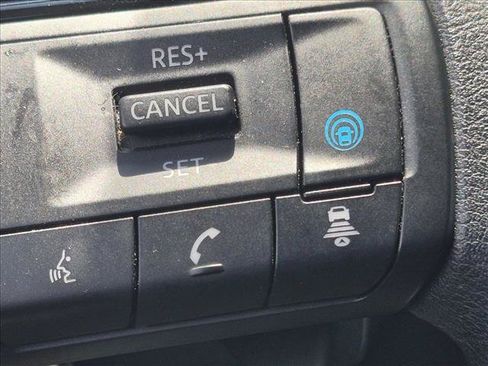 Certified 2023 Nissan Rogue SV FWD image 11