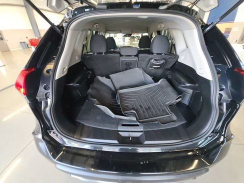 Used 2019 Nissan Rogue S w/ Special Edition Package AWD/4WD image 23