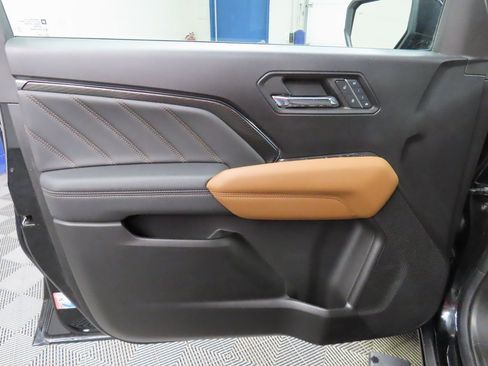 Used 2024 GMC Canyon AT4 w/ AT4 Premium Package image 55