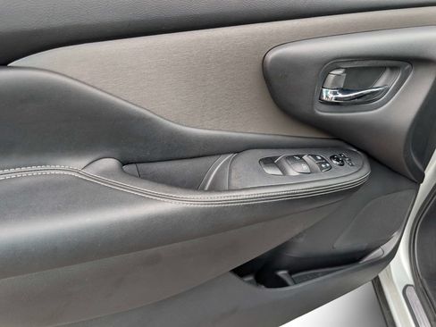 Used 2023 Nissan Murano SV FWD image 13