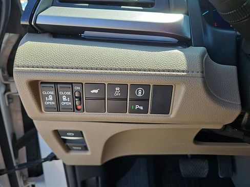 Used 2024 Honda Odyssey Touring image 14