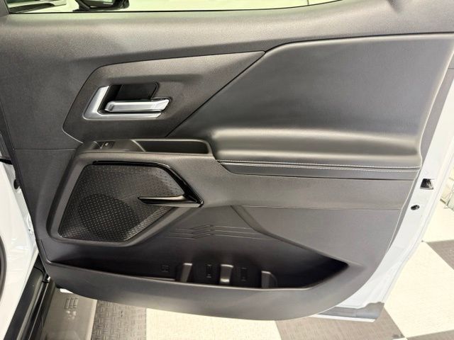 Used 2026 Chevrolet Silverado EV LT AWD/4WD image 28